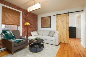 The Plateau Twin - Perfect Group Stay